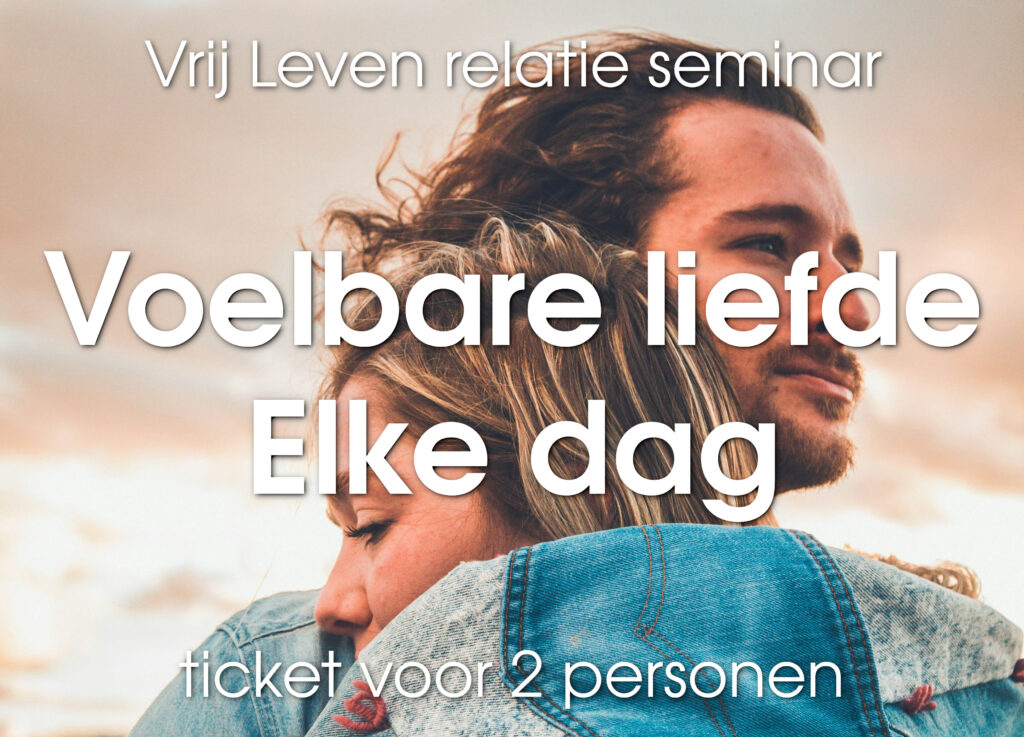 koppel met gelukkig relatie die elkaar omhelst vanuit verbinding